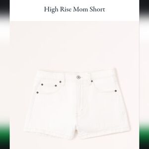 NWT Abercrombie High Rise Mom Shorts Off White, Size 30